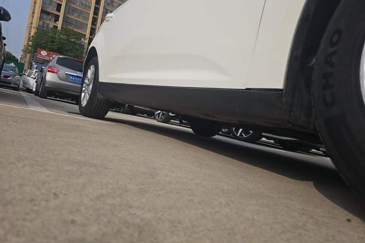 Used Ford Focus 2012 Hatchback 1.6L Automatic Comfort Model Right Side Sill