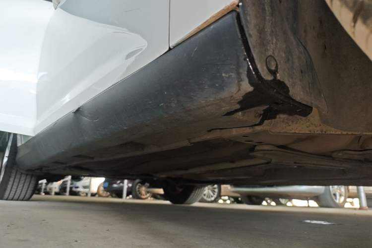 Used Ford Focus 2012 Hatchback 1.6L Automatic Fashion Edition Right Side Sill