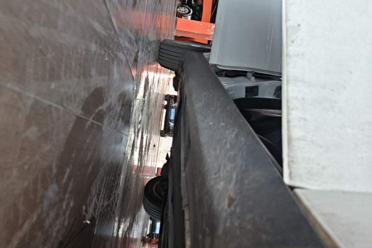 Used Ford Focus 2012 Hatchback 1.6L Automatic Fashion Edition Right Side Sill