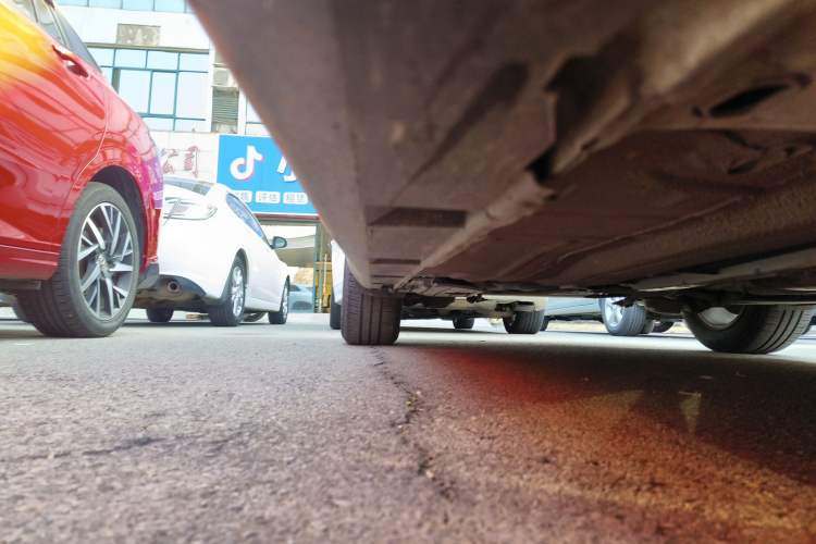 Used Ford Focus 2012 Sedan 1.6L Automatic Fashion Edition Right Side Sill