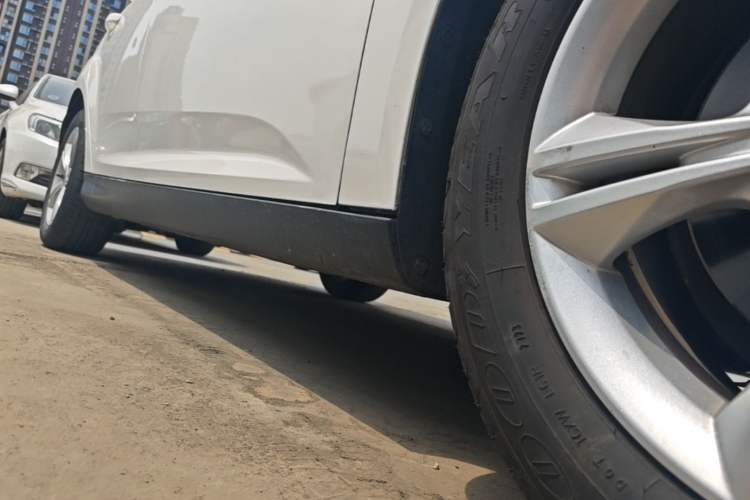 Used Ford Focus 2012 Sedan 1.6L Automatic Fashion Edition Right Side Sill
