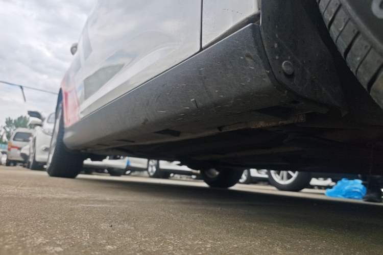 Used Ford Focus 2012 Hatchback 1.6L Automatic Fashion Edition Right Side Sill