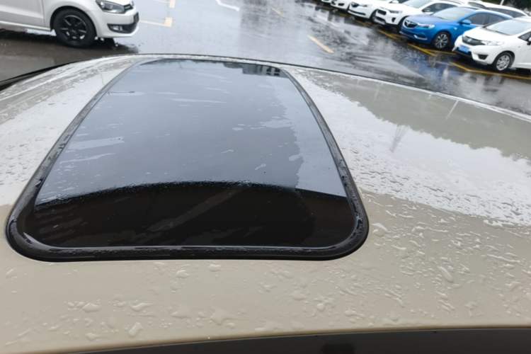 Used Ford Focus 2012 Hatchback 1.6L Automatic Fashion Edition Roof