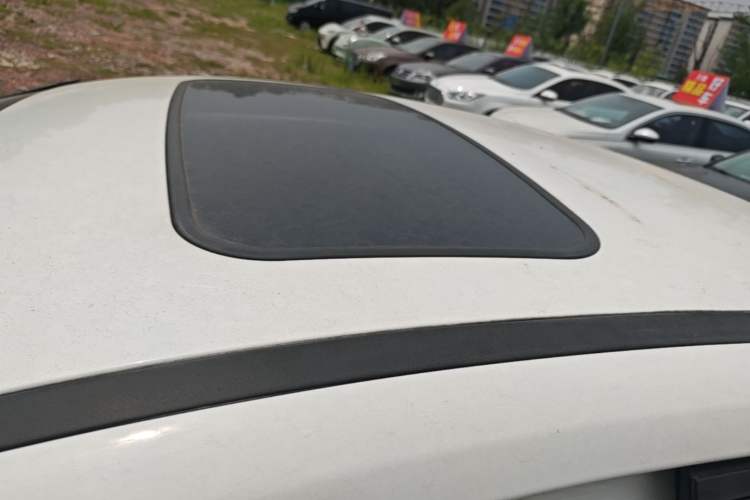 Used Ford Focus 2012 Sedan 1.6L Manual Fashion Edition Roof