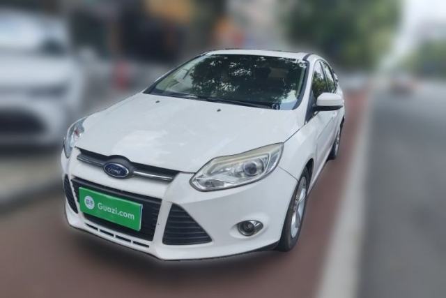 Używany Ford Focus 2012 Sedan 1.6L Automatic Fashion Edition