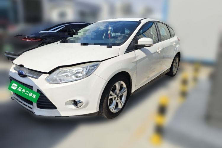 Used Ford Focus 2012 Hatchback 1.6L Automatic Fashion Edition Guazi used car, China used car export, Used car for sale, Used Ford cars, Cheapest cars for sale