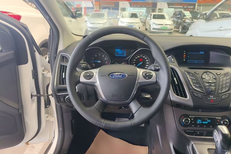 Used Ford Focus 2012 Sedan 1.6L Automatic Fashion Edition Steering Wheel