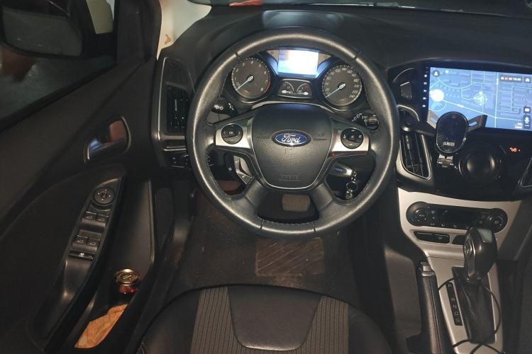 Used Ford Focus 2012 Hatchback 2.0L Automatic Luxury Sport Model Steering Wheel
