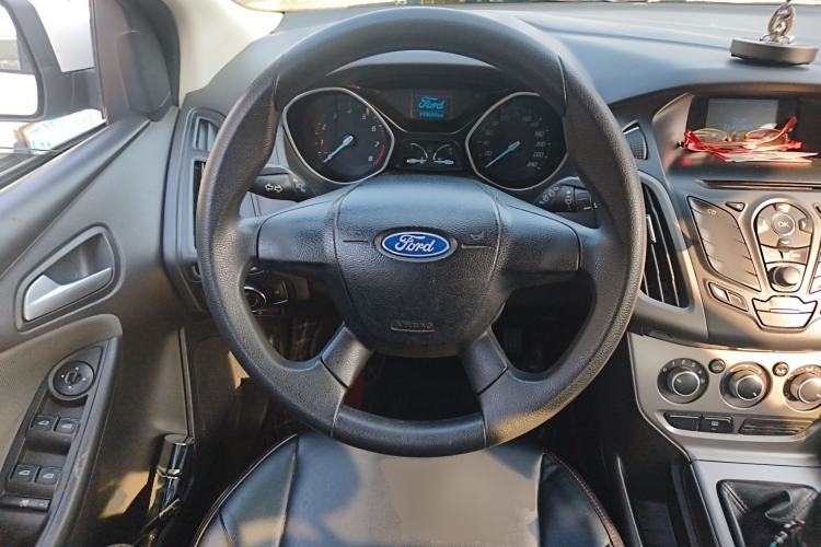 Used Ford Focus 2012 Hatchback 1.6L Manual Comfort Model Steering Wheel