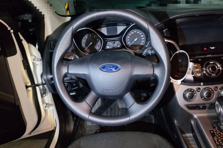 Used Ford Focus 2012 Hatchback 1.6L Automatic Comfort Model Steering Wheel