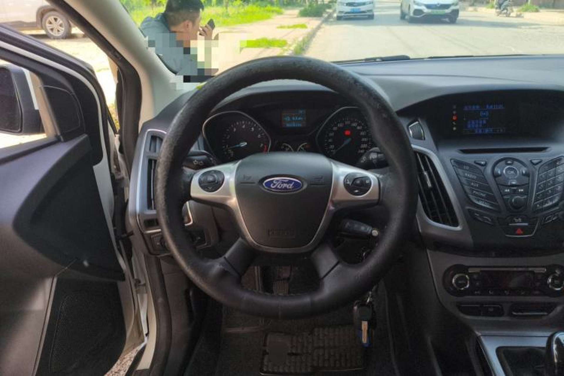 Used Ford Focus 2012 Sedan 1.6L Manual Fashion Edition Steering Wheel