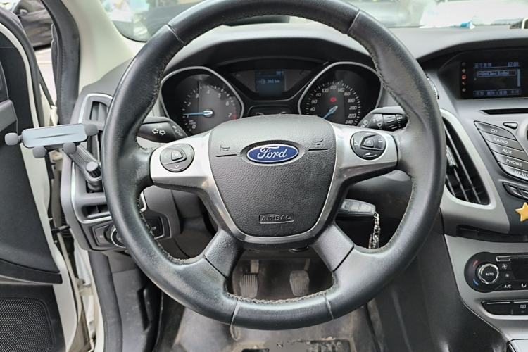 Used Ford Focus 2012 Sedan 1.6L Manual Fashion Edition Steering Wheel
