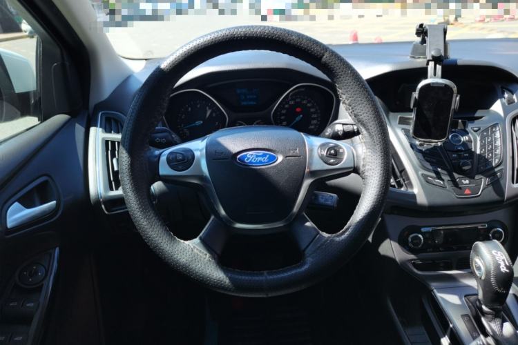 Used Ford Focus 2012 Sedan 1.6L Automatic Fashion Edition Steering Wheel