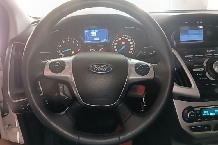 Used Ford Focus 2012 Hatchback 2.0L Automatic Luxury Sport Model Steering Wheel