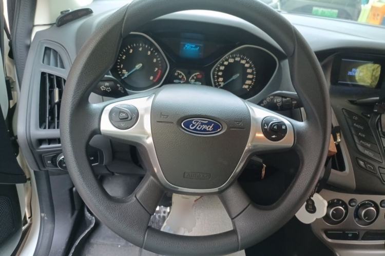 Used Ford Focus 2012 Hatchback 1.6L Automatic Comfort Model Steering Wheel