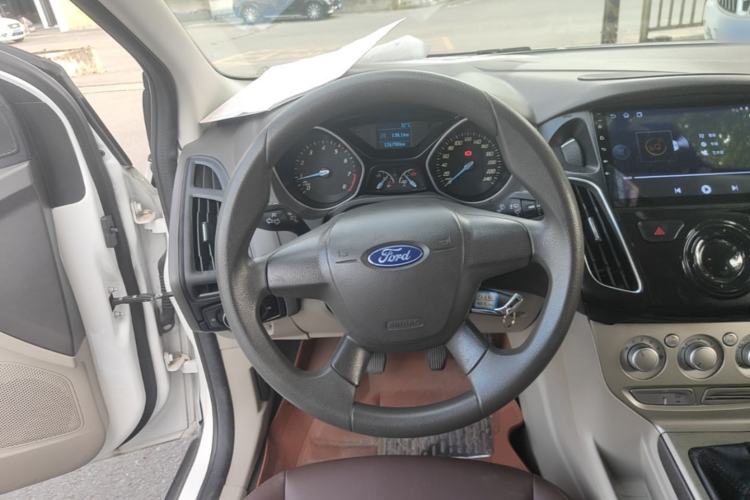 Used Ford Focus 2012 Sedan 1.6L Manual Comfort Model Steering Wheel