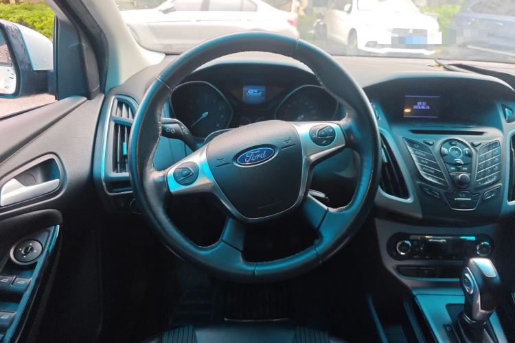 Used Ford Focus 2012 Sedan 1.6L Automatic Fashion Edition Steering Wheel