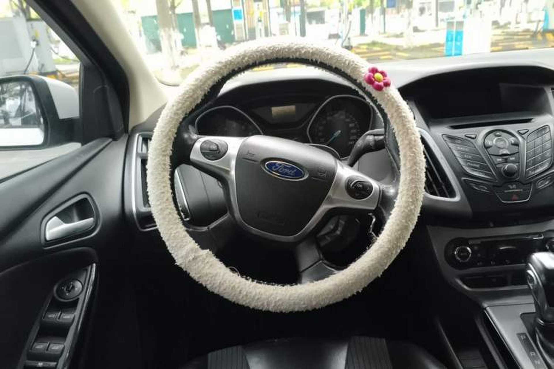 Used Ford Focus 2012 Sedan 1.6L Automatic Fashion Edition Steering Wheel