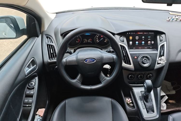 Used Ford Focus 2012 Hatchback 1.6L Automatic Comfort Model Steering Wheel
