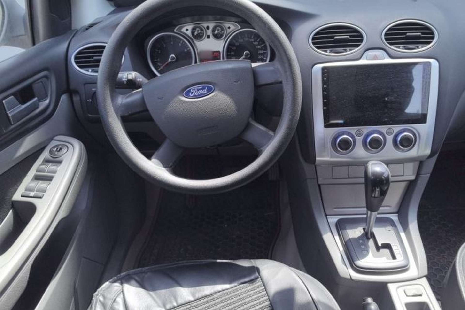 Used Ford Focus 2012 Hatchback Classic 1.8L Automatic Base Model Steering Wheel