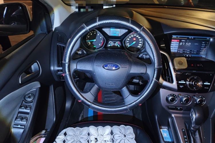 Used Ford Focus 2012 Hatchback 1.6L Automatic Comfort Model Steering Wheel