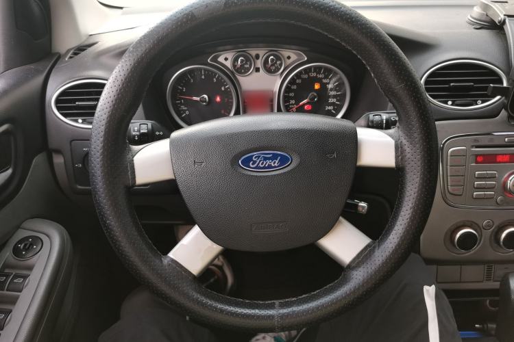 Used Ford Focus 2012 Hatchback Classic 1.8L Automatic Base Model Steering Wheel