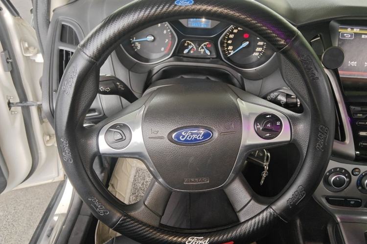 Used Ford Focus 2012 Hatchback 1.6L Automatic Comfort Model Steering Wheel