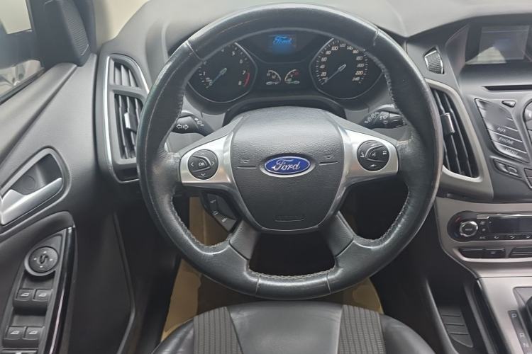 Used Ford Focus 2012 Hatchback 1.6L Automatic Fashion Edition Steering Wheel