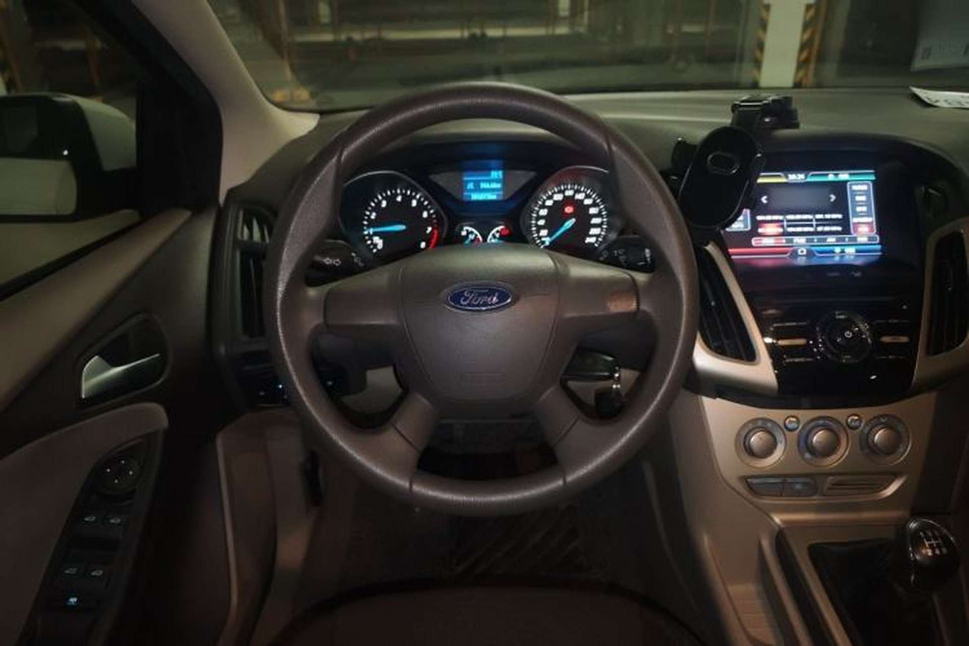 Used Ford Focus 2012 Sedan 1.6L Manual Comfort Model Steering Wheel