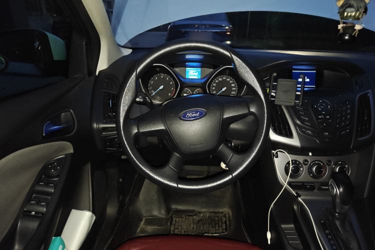 Used Ford Focus 2012 Hatchback 1.6L Automatic Comfort Model Steering Wheel
