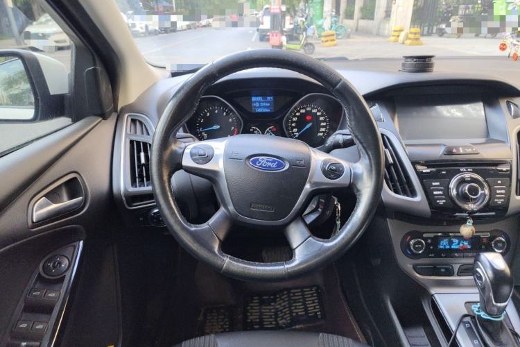 Used Ford Focus 2012 Hatchback 1.6L Automatic Fashion Edition Steering Wheel