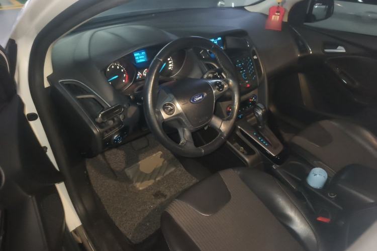 Used Ford Focus 2012 Sedan 1.6L Automatic Fashion Edition Steering Wheel