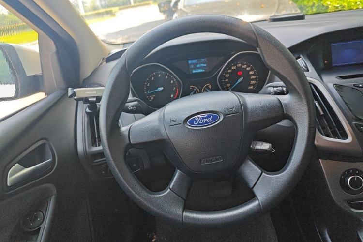 Used Ford Focus 2012 Hatchback 1.6L Automatic Comfort Model Steering Wheel
