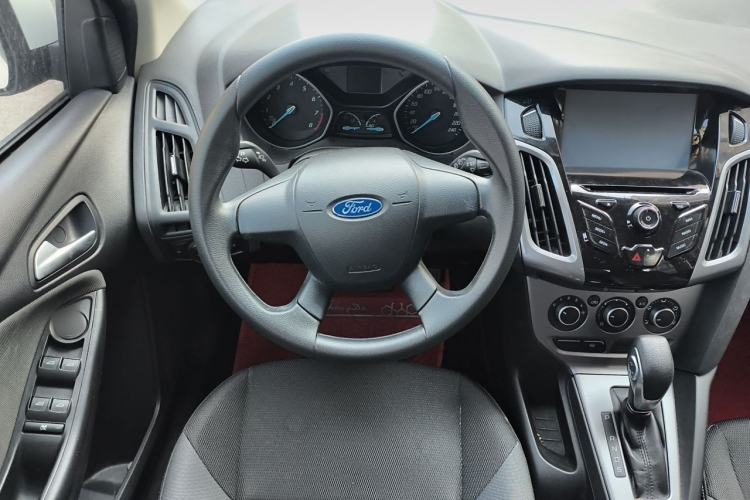Used Ford Focus 2012 Hatchback 1.6L Automatic Comfort Model Steering Wheel
