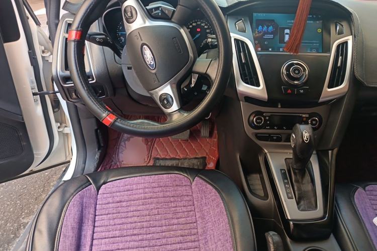 Used Ford Focus 2012 Hatchback 1.6L Automatic Fashion Edition Steering Wheel