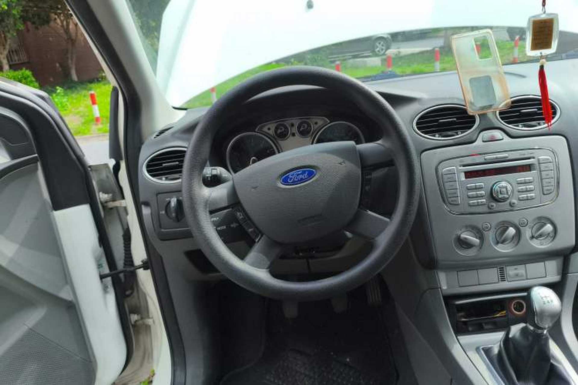 Used Ford Focus 2012 Hatchback Classic 1.8L Manual Base Model Steering Wheel