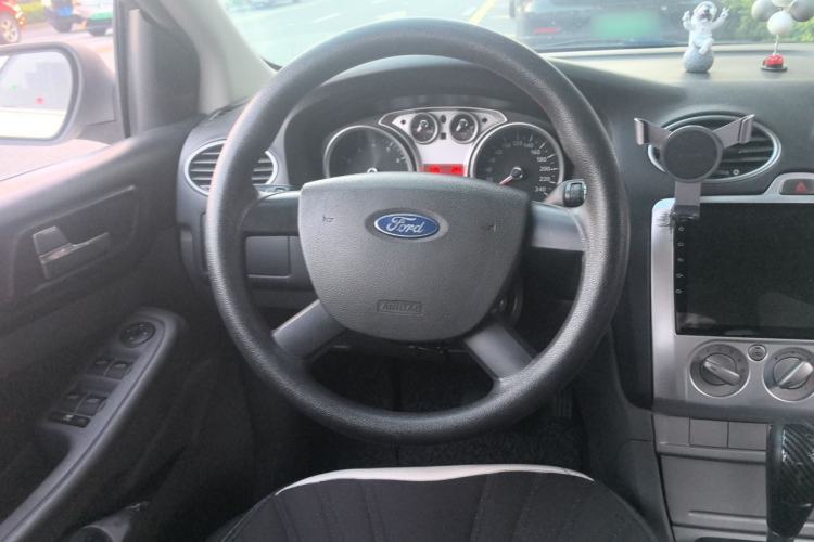 Used Ford Focus 2012 Hatchback Classic 1.8L Automatic Base Model Steering Wheel