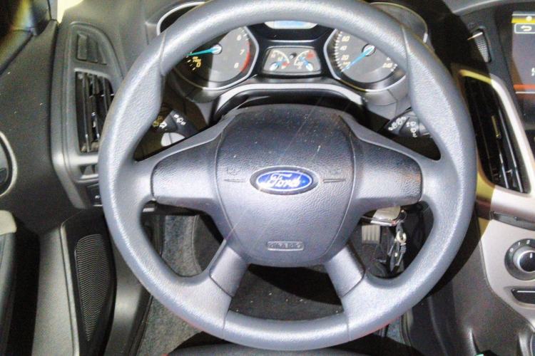 Used Ford Focus 2012 Hatchback 1.6L Automatic Comfort Model Steering Wheel