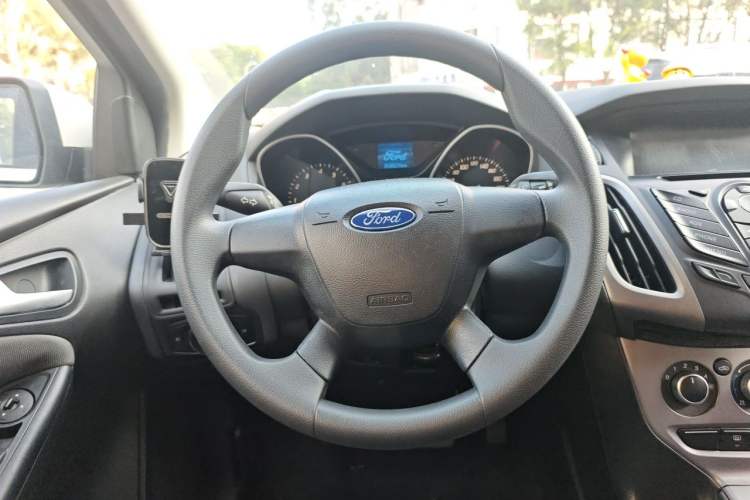 Used Ford Focus 2012 Hatchback 1.6L Automatic Comfort Model Steering Wheel