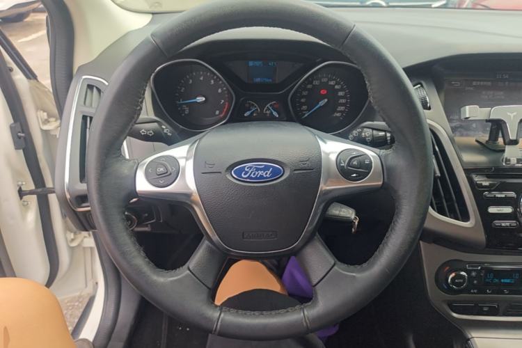 Used Ford Focus 2012 Hatchback 1.6L Automatic Fashion Edition Steering Wheel