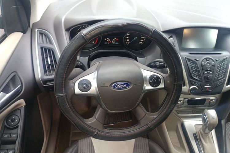 Used Ford Focus 2012 Sedan 1.6L Automatic Fashion Edition Steering Wheel