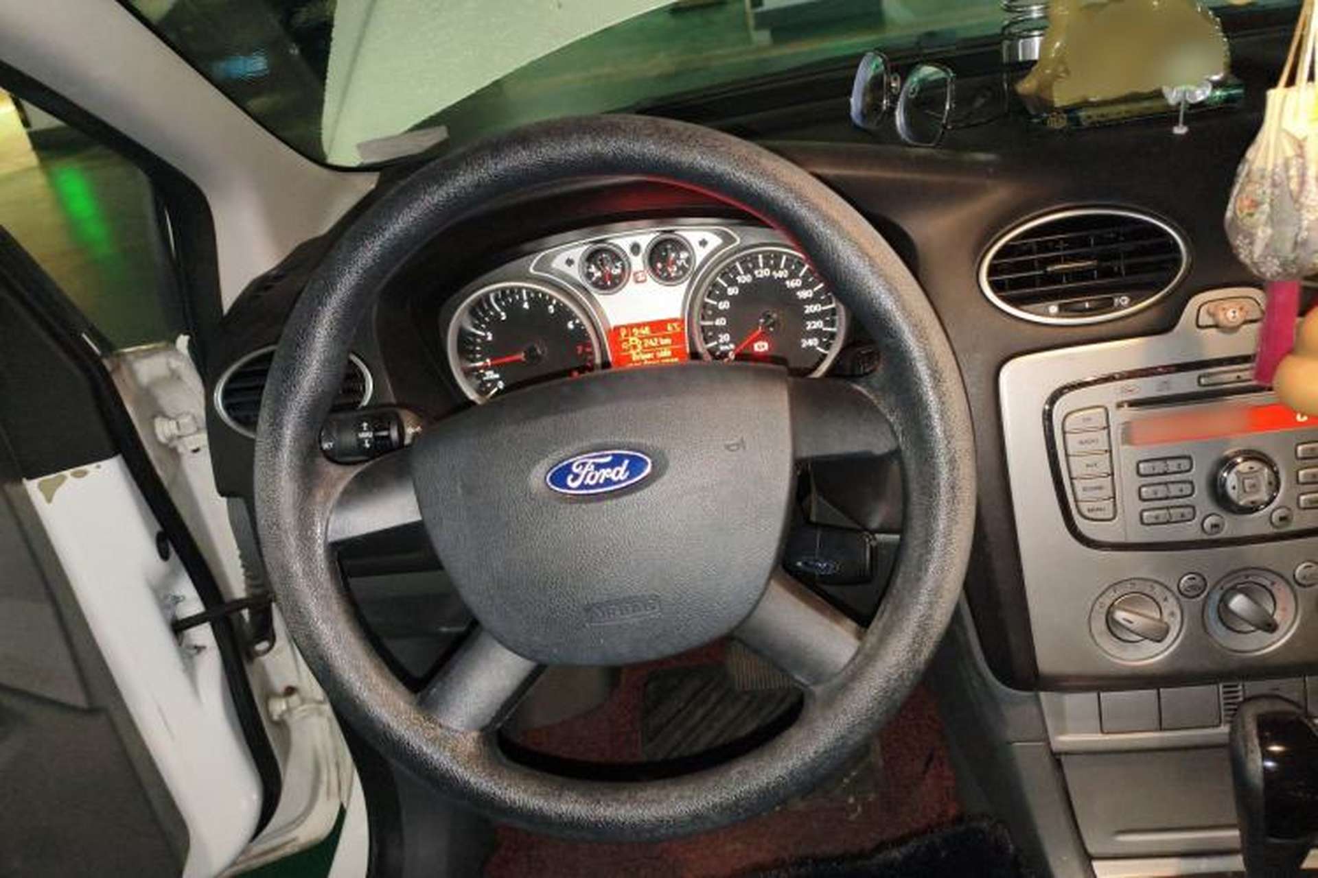 Used Ford Focus 2012 Hatchback Classic 1.8L Automatic Base Model Steering Wheel