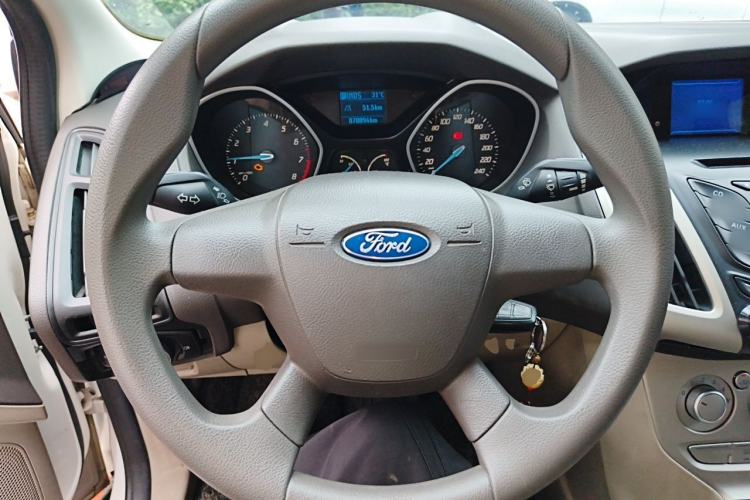 Used Ford Focus 2012 Sedan 1.6L Automatic Fashion Edition Steering Wheel