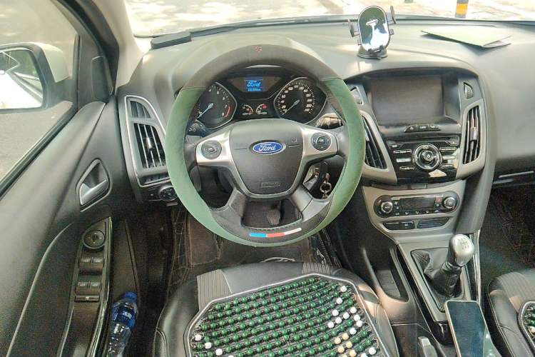 Used Ford Focus 2012 Hatchback 1.6L Manual Fashion Edition Steering Wheel