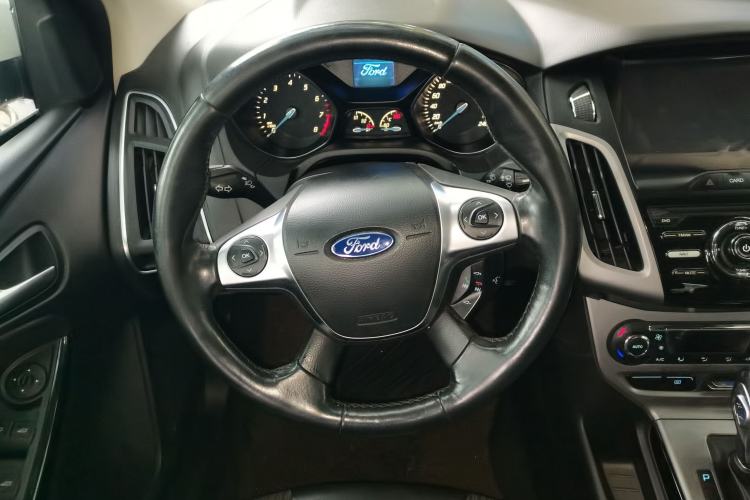 Used Ford Focus 2012 Sedan 1.6L Automatic Fashion Edition Steering Wheel