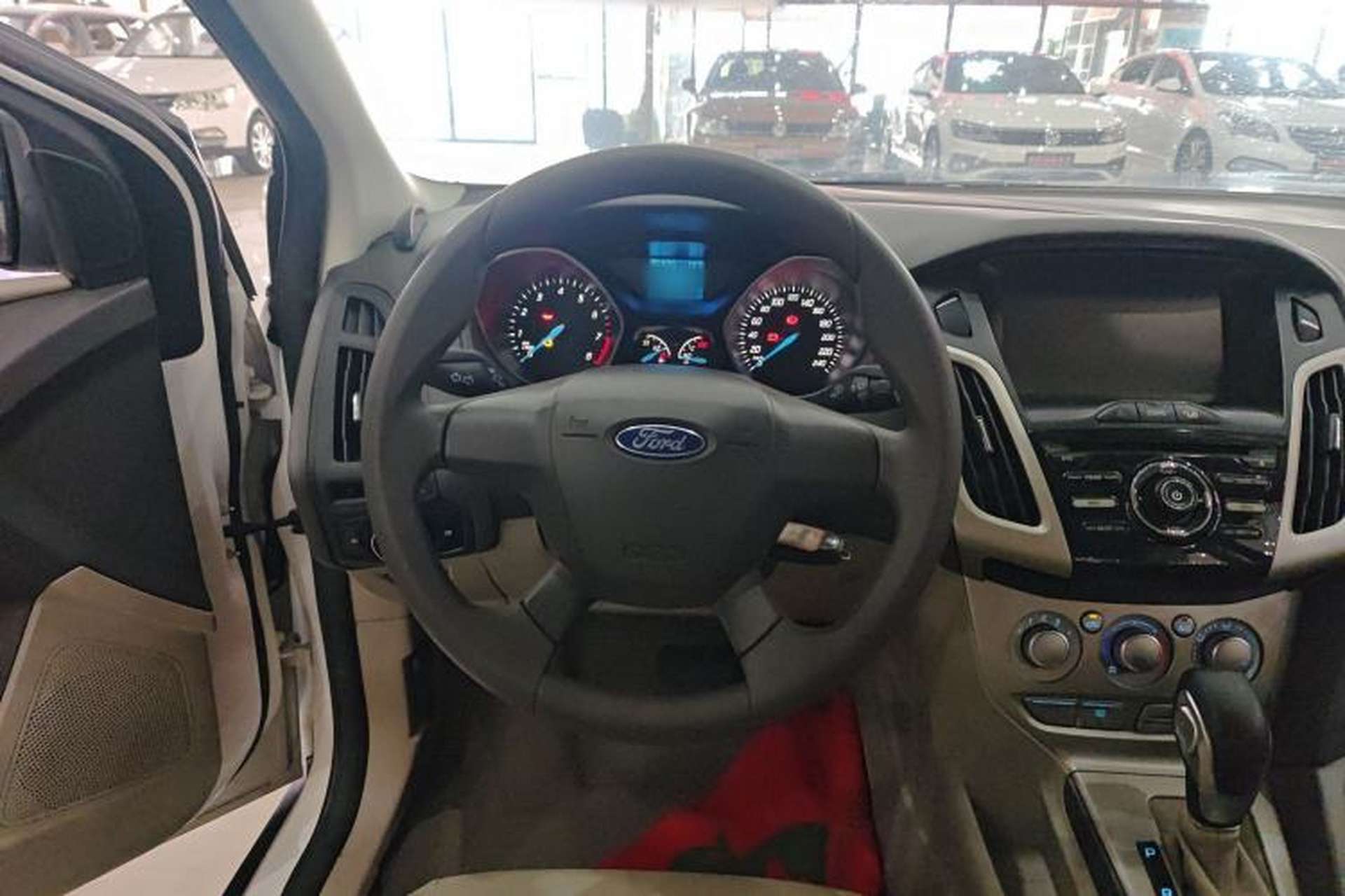 Used Ford Focus 2012 Sedan 1.6L Automatic Comfort Model Steering Wheel