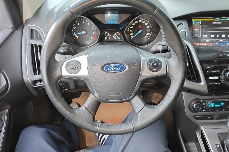 Used Ford Focus 2012 Sedan 1.6L Automatic Fashion Edition Steering Wheel