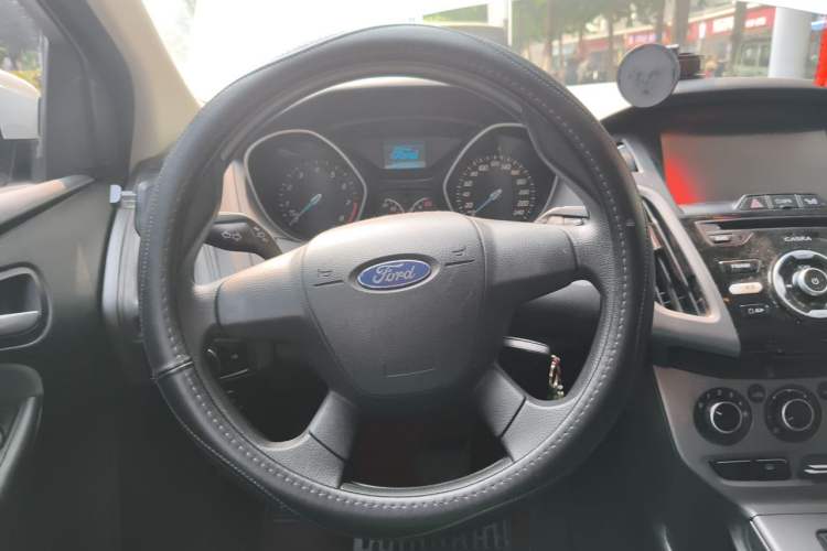 Used Ford Focus 2012 Hatchback 1.6L Automatic Comfort Model Steering Wheel