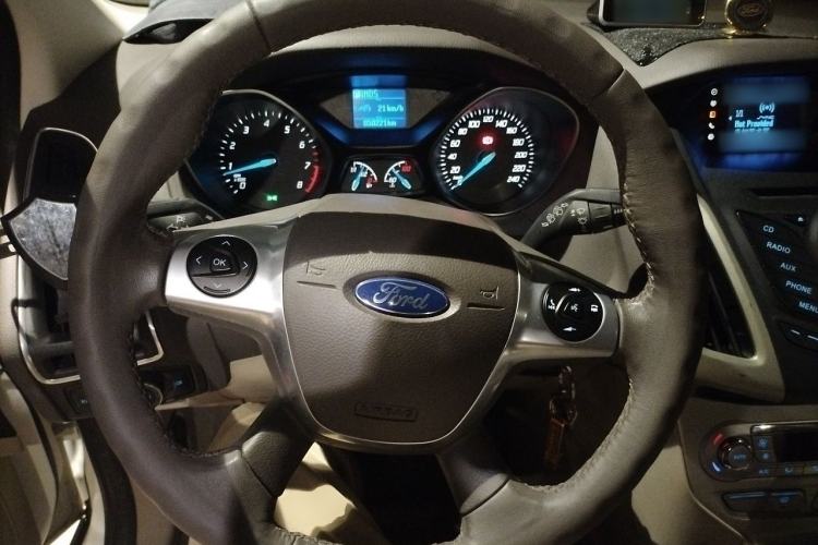 Used Ford Focus 2012 Hatchback 1.6L Automatic Fashion Edition Steering Wheel