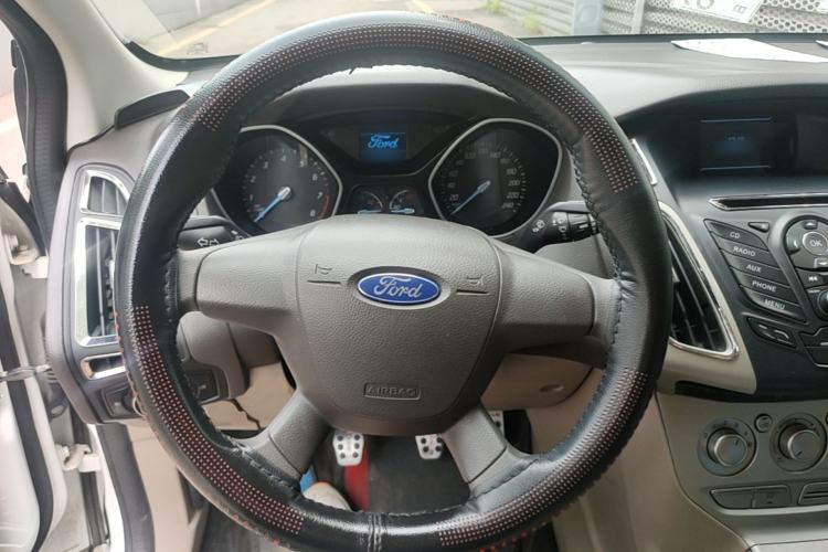 Used Ford Focus 2012 Sedan 1.6L Manual Comfort Model Steering Wheel
